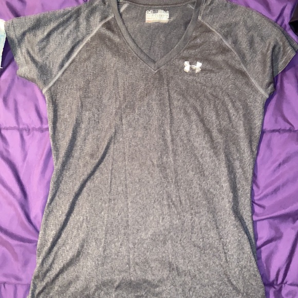 Under Armour heat gear shirts - Picture 2 of 4